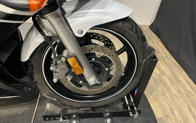 2013 Yamaha Motor Corp., USA FZ6R