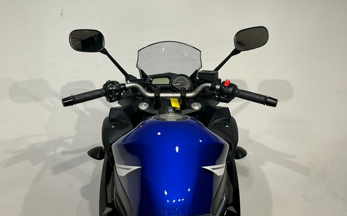 2013 Yamaha Motor Corp., USA FZ6R