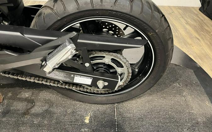 2013 Yamaha Motor Corp., USA FZ6R