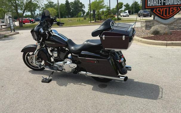 2011 Harley-Davidson® Street Glide® Merlot Sunglo