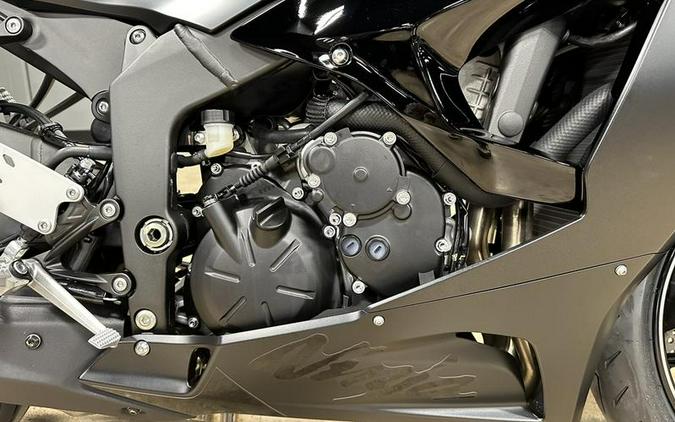 2024 Kawasaki Ninja® ZX™-6R ABS Metallic Flat Spark Black/Ebony