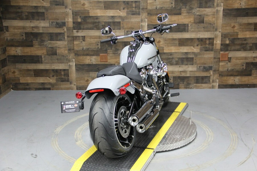 2024 Harley-Davidson Breakout 117 Billiard Gray