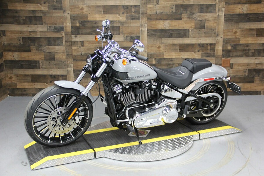 2024 Harley-Davidson Breakout 117 Billiard Gray