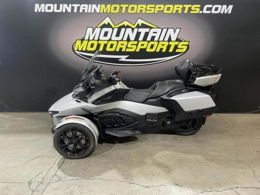 2024 Can-Am® Spyder RT Limited Dark Wheels