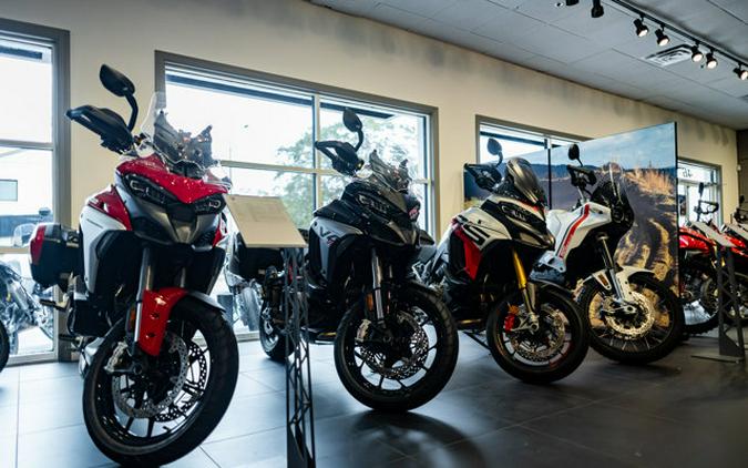 2026 Ducati STREETFIGHTER V4 S