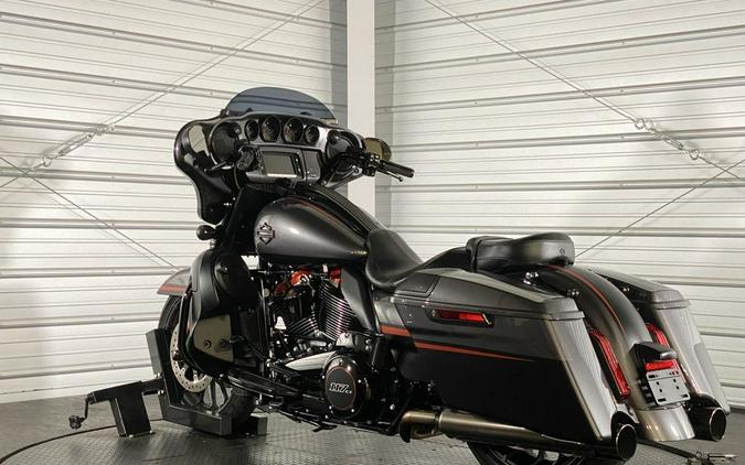 2018 Harley-Davidson® FLHXSE - CVO™ Street Glide®