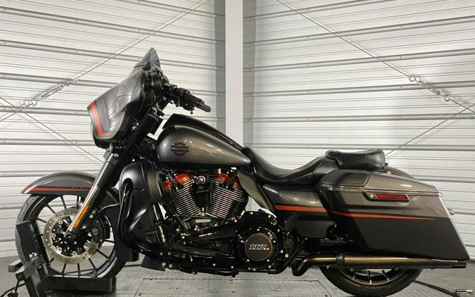 2018 Harley-Davidson® FLHXSE - CVO™ Street Glide®