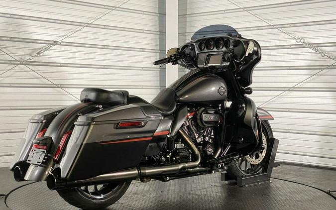 2018 Harley-Davidson® FLHXSE - CVO™ Street Glide®