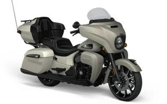 2023 Indian Motorcycle® Roadmaster® Dark Horse® Silver Quartz Smoke