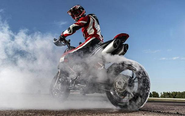 2025 Ducati HYPERMOTARD 950 SP