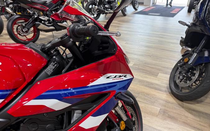 2026 CBR650R E-Clutch - Honda