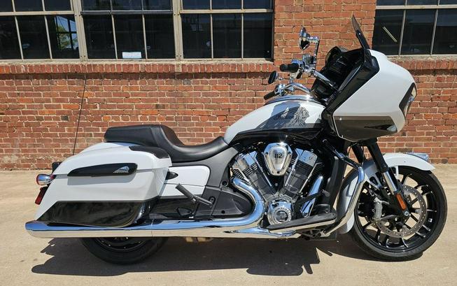 2025 Indian Motorcycle® Challenger 112 Limited with PowerBand Audio Package