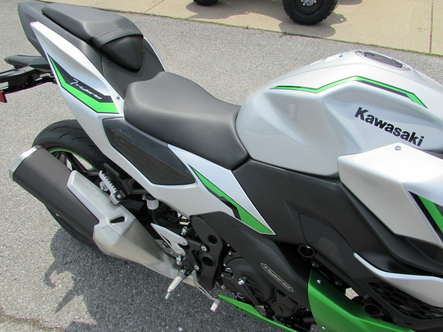 2024 Kawasaki Z7 Hybrid ABS