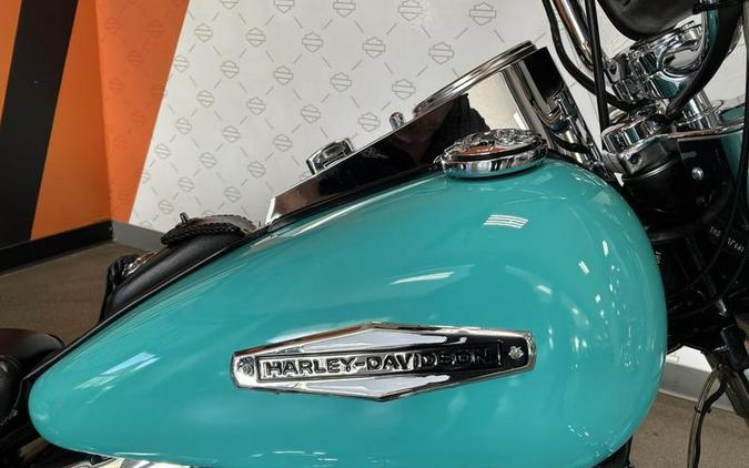 1999 Harley-Davidson® FLSTC - Heritage Softail® Classic