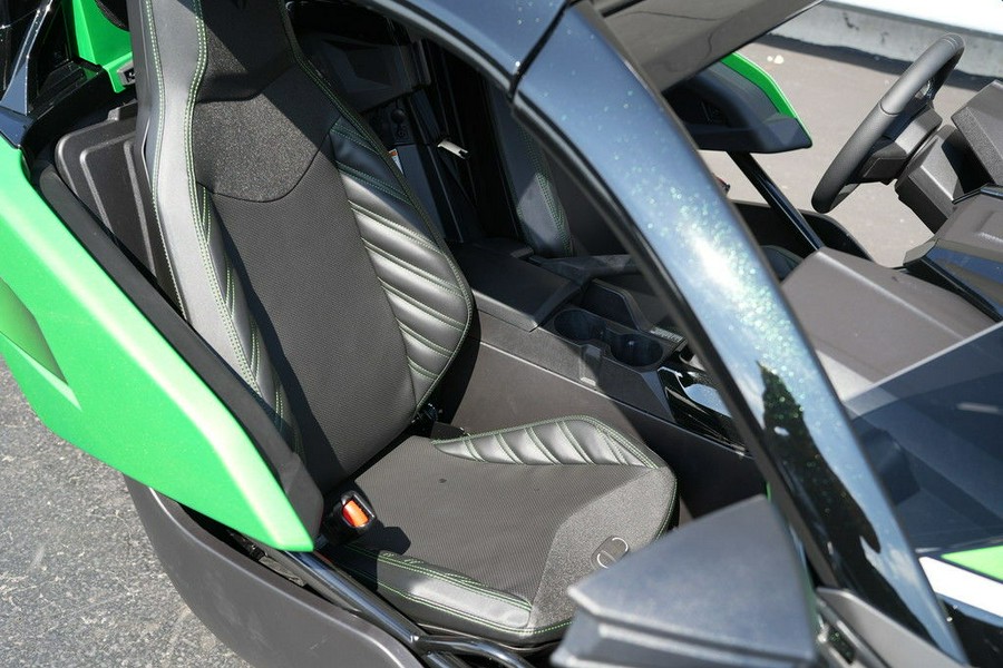 2026 Polaris Slingshot Grand Touring Manual