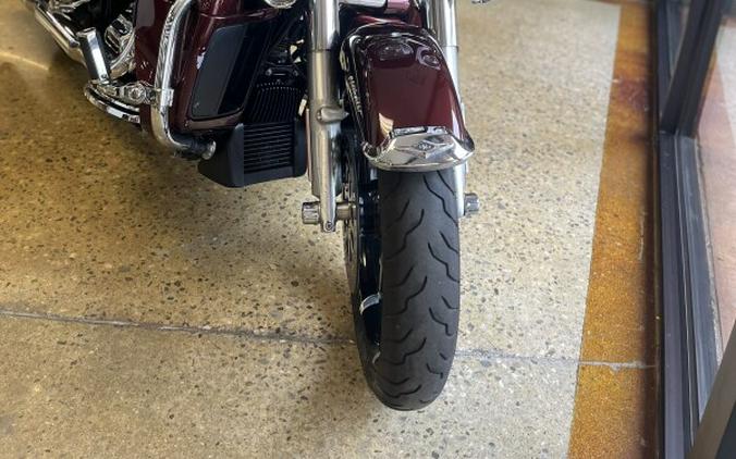 2018 Harley-Davidson Road King E01 TWISTED CHERRY