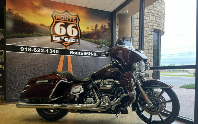 2018 Harley-Davidson Road King E01 TWISTED CHERRY