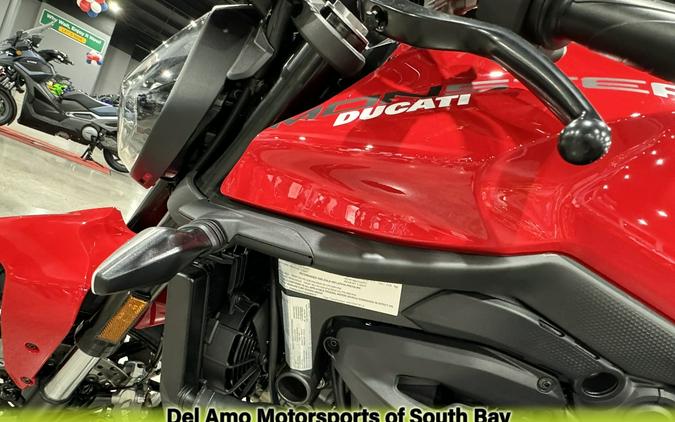 2024 Ducati MONSTER PLUS