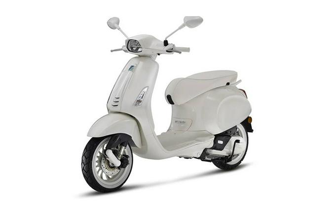 2023 Vespa Color-Matched Sprint 150 - $500 Rebate -PLUS- $250 Pony Gift Card*