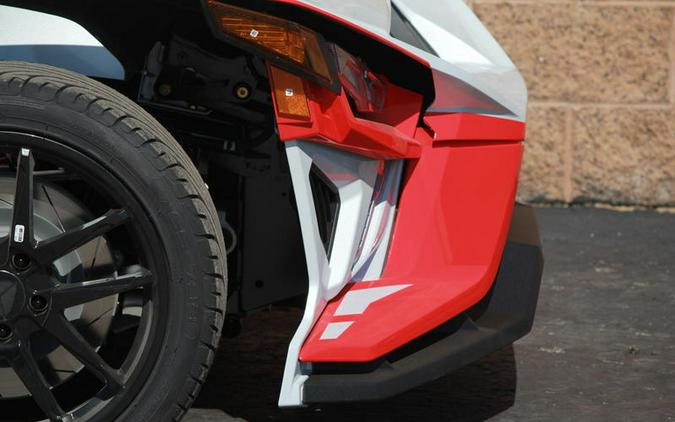 2024 Polaris Slingshot® ROUSH® Edition Manual