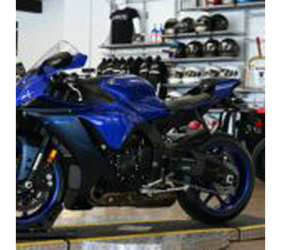 2023 Yamaha R1