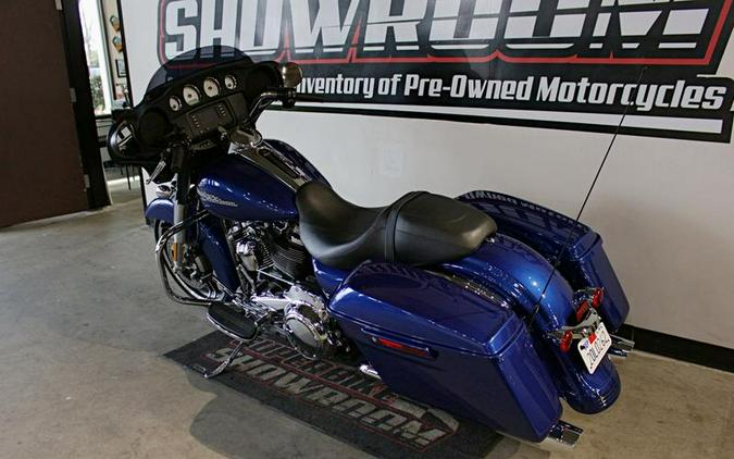 2017 Harley-Davidson® FLHX - Street Glide®