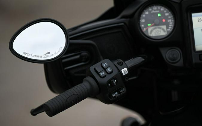 2023 Indian Motorcycle® Roadmaster® Dark Horse® Black Smoke