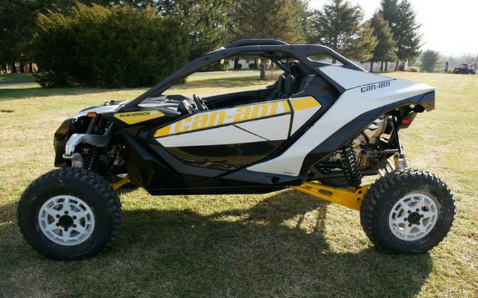 2024 Can-Am Maverick R 999T DCT