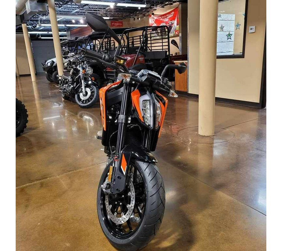 2024 KTM 790 Duke