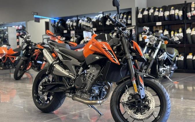 2024 KTM 790 Duke