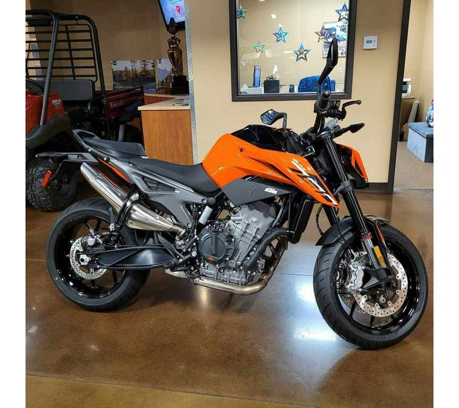 2024 KTM 790 Duke