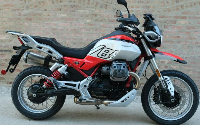 2025 Moto Guzzi V85 TT Travel