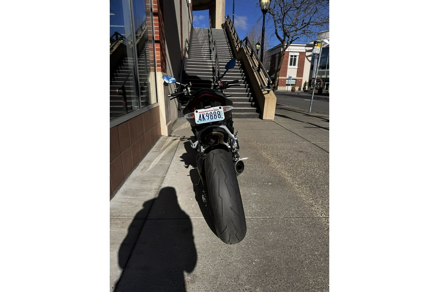 2024 Ducati Streetfighter V2