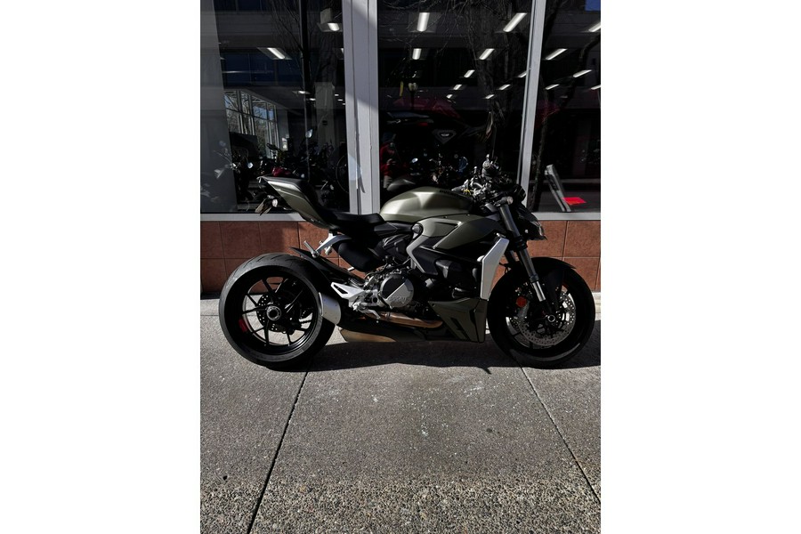 2024 Ducati Streetfighter V2