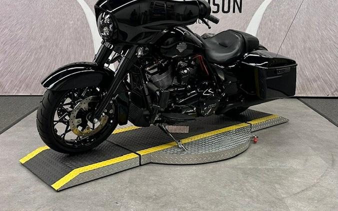 2021 FLHXS Street Glide Special