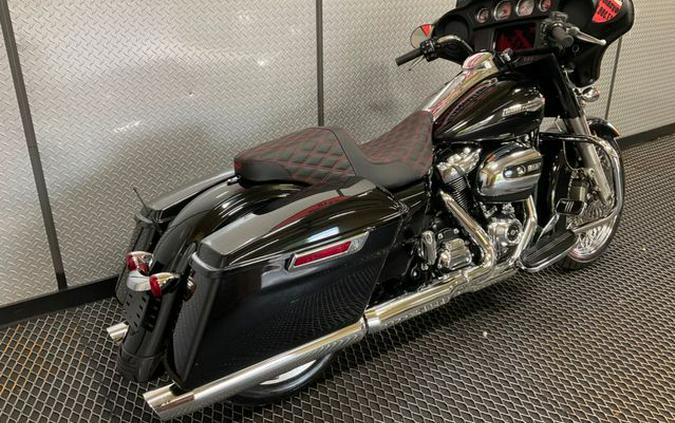 2022 Harley-Davidson Street Glide Base