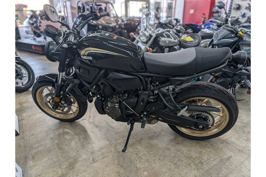 2023 Yamaha XSR700