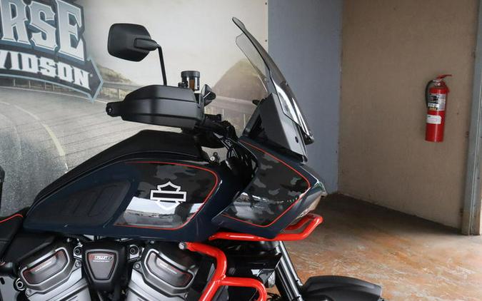 2025 Harley-Davidson® RA1250SE