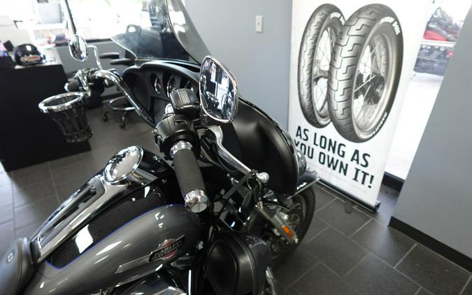 2022 Harley-Davidson Tri Glide Ultra FLHTCUTG
