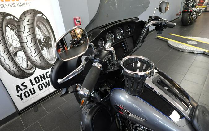 2022 Harley-Davidson Tri Glide Ultra FLHTCUTG