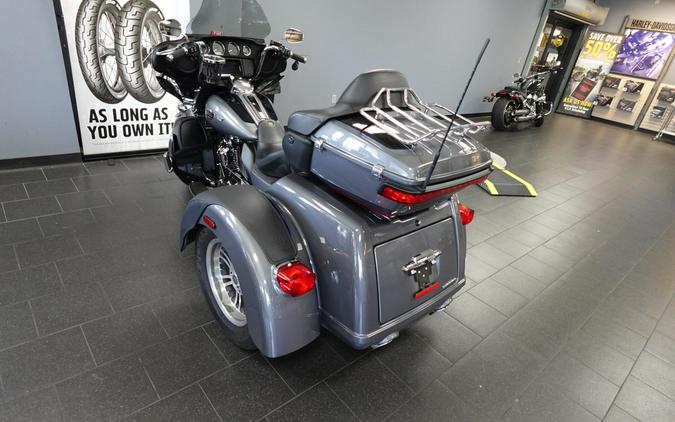 2022 Harley-Davidson Tri Glide Ultra FLHTCUTG