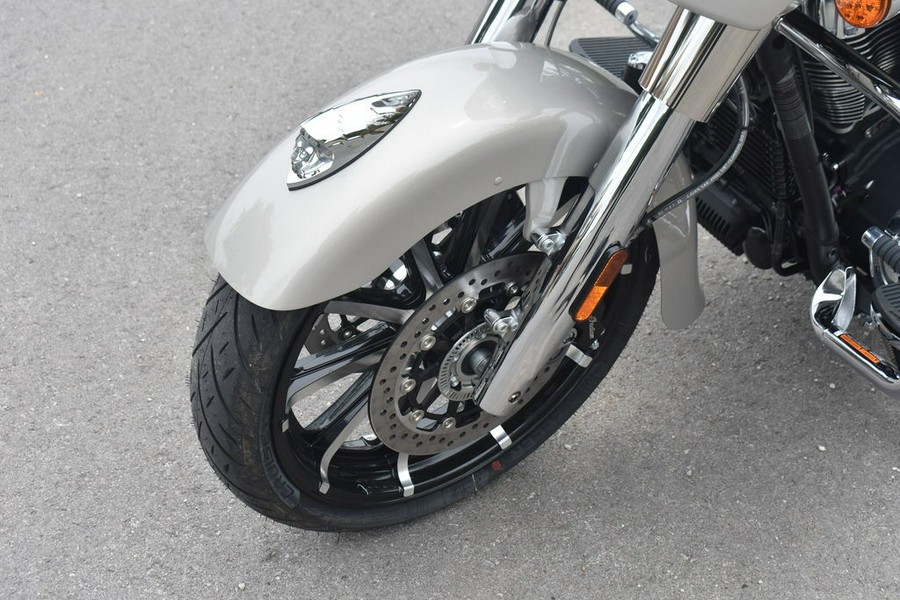 2023 Indian Motorcycle® Chieftain® Limited Silver Quartz Metallic