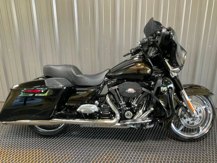 2015 Harley-Davidson Street Glide CVO