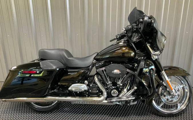 2015 Harley-Davidson Street Glide CVO