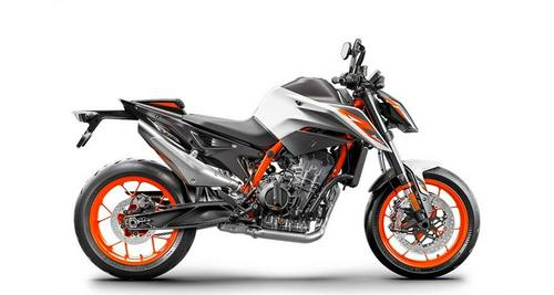 2020 KTM 890 Duke R Review: Faster, Better (17 Fast Facts)