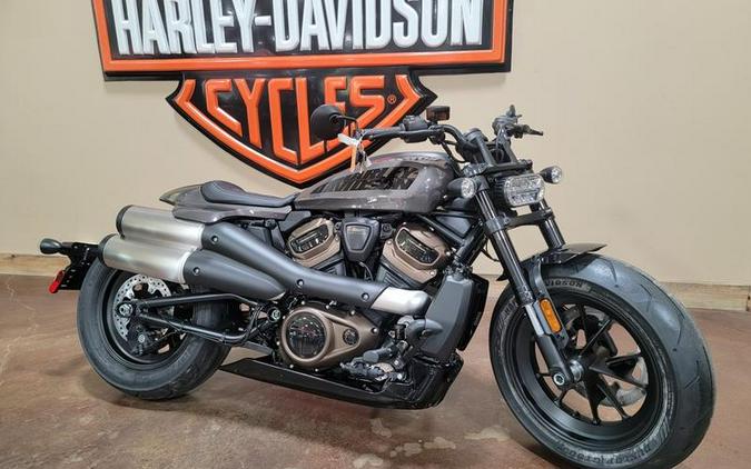 2022 Harley-Davidson Sportster S Review [w/ Mid-Control Kit]