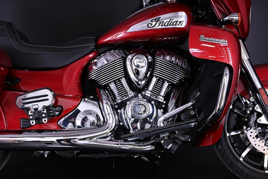 2023 Indian Motorcycle® Roadmaster® Limited Stryker Red Metallic