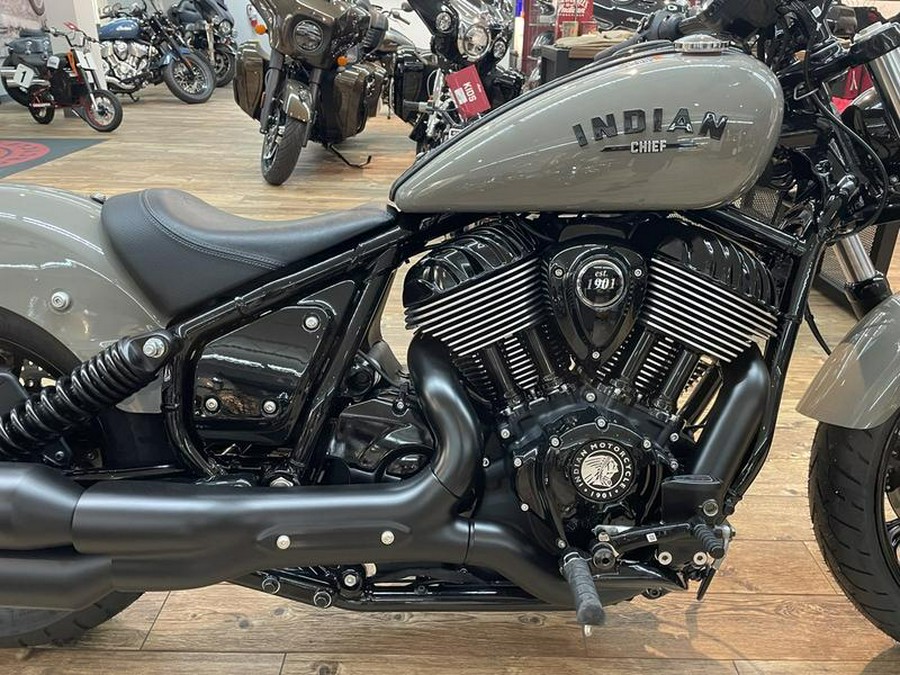 2023 Indian Motorcycle® Chief Dark Horse® Quartz Gray