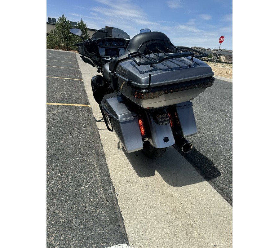 2019 Harley-Davidson CVO Limited Magnetic Gray Fade