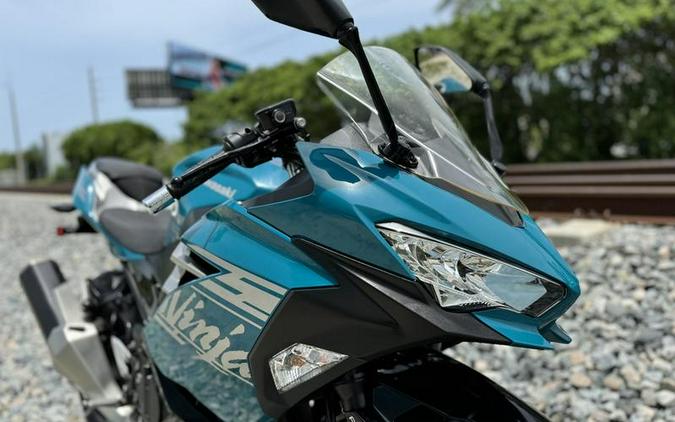 2021 Kawasaki Ninja® 400 ABS Pearl Nightshade Teal/Metallic Spark Black